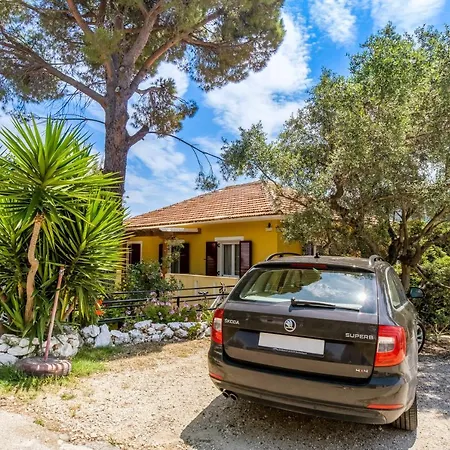 Captain Fotis 2 アパート Póndi