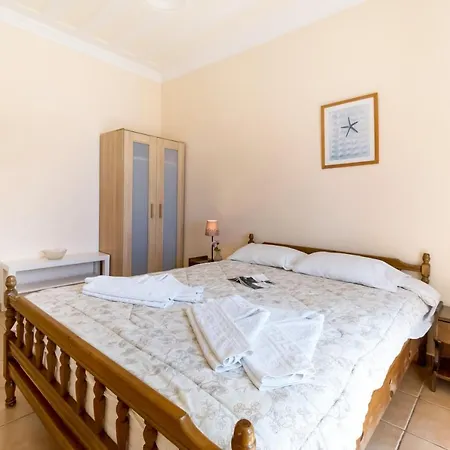 Apartment Captain Fotis 2 Pondi