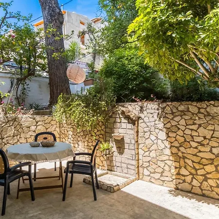 Apartment Captain Fotis 2 Pondi